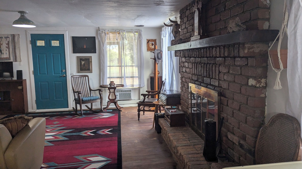 Photo of Livingroom in Dragoon