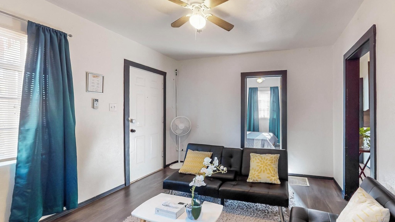 Photo of Livingroom in Albuquerque