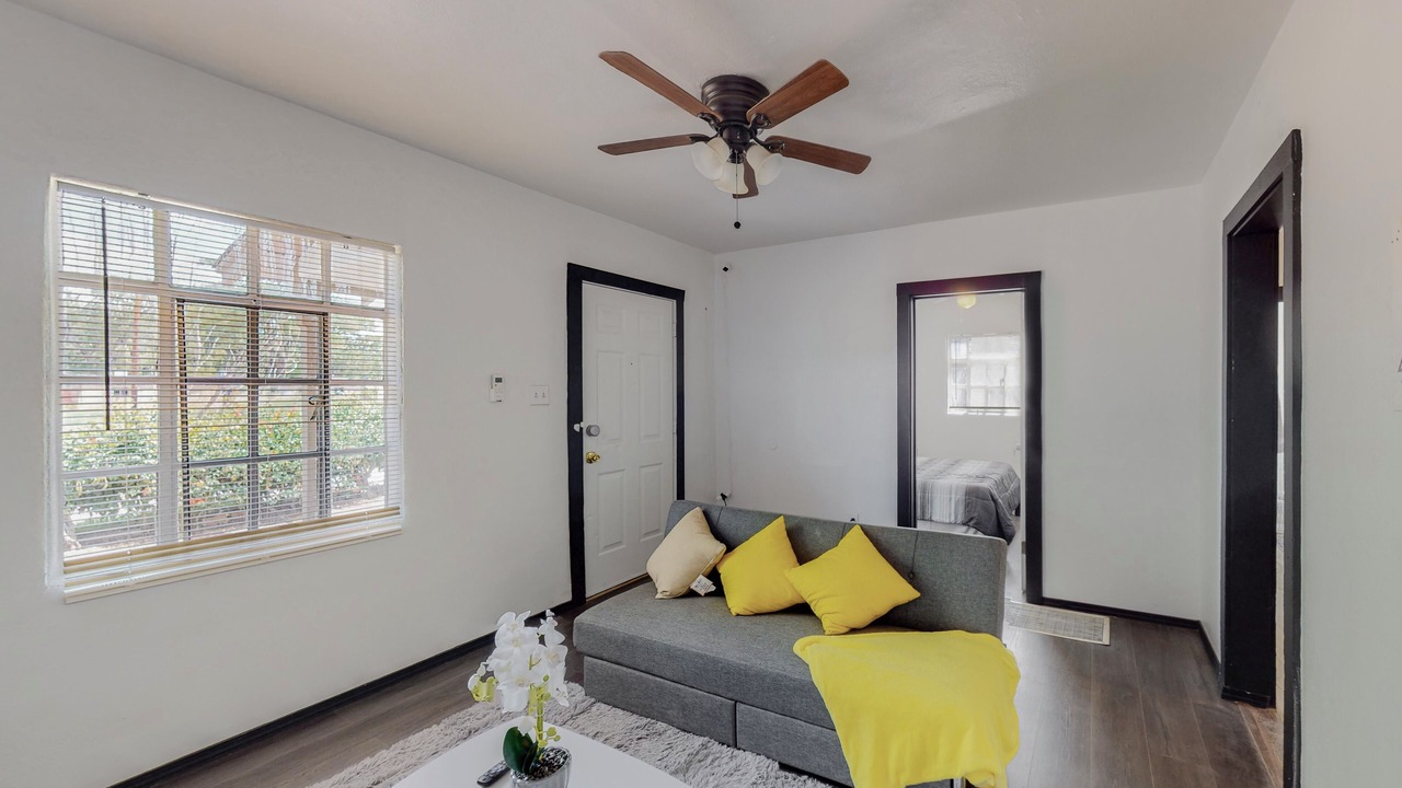 Photo of Livingroom in Albuquerque