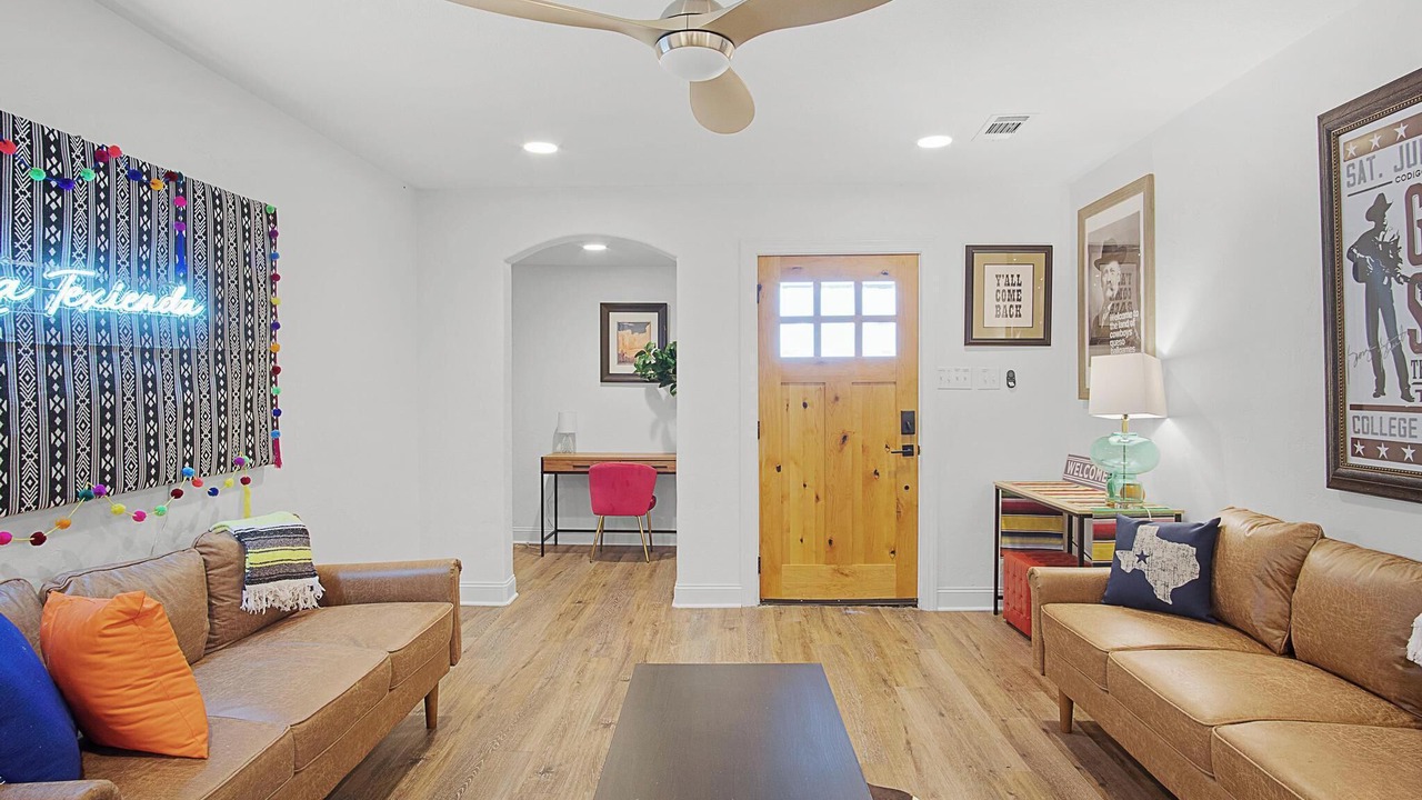 Photo of Bedroom in Franklin Estates