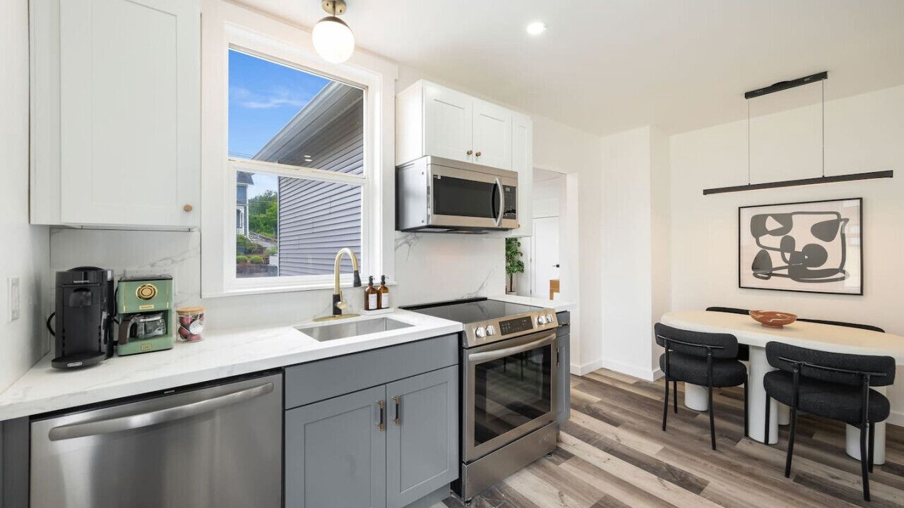 Photo of Kitchen in North Queen Anne