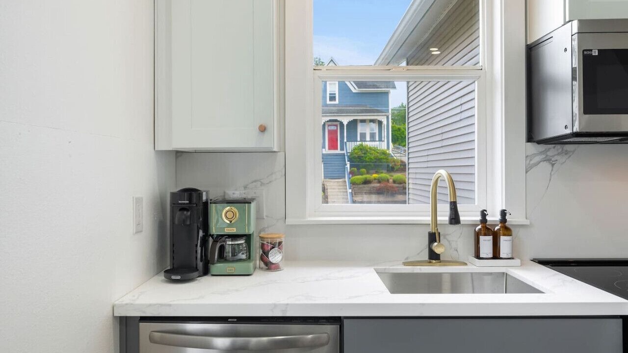 Photo of Kitchen in North Queen Anne