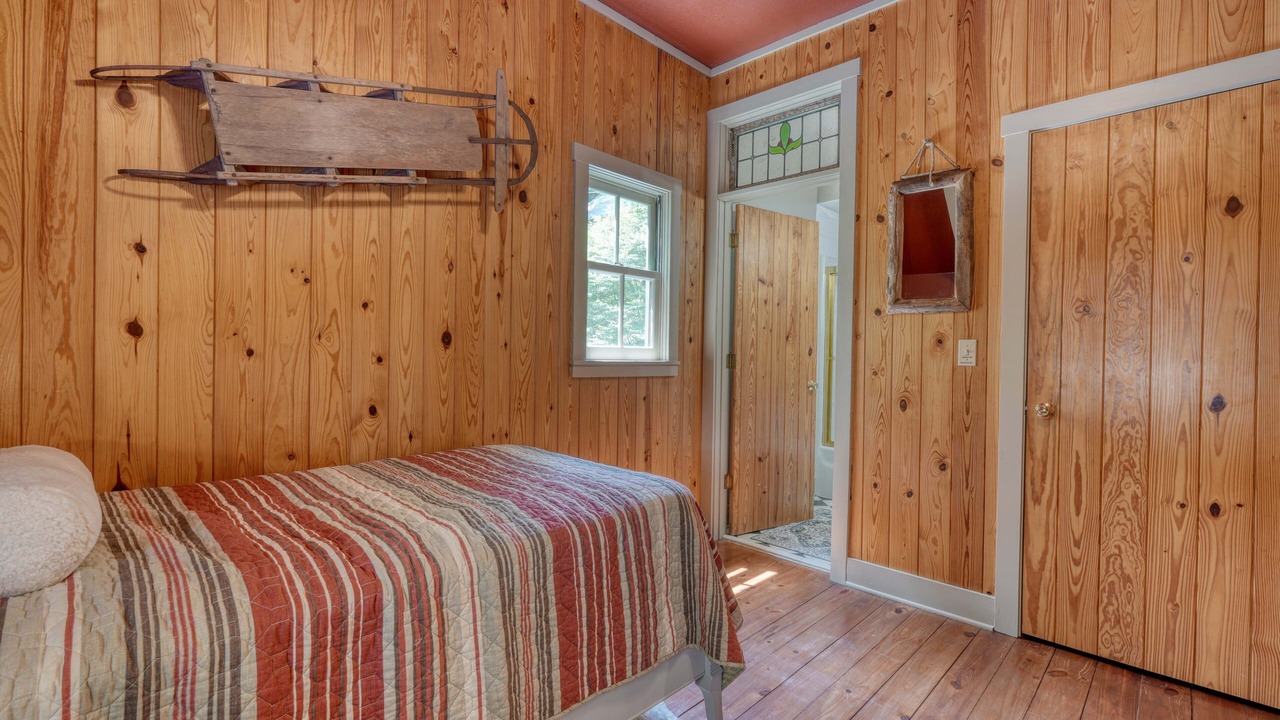 Photo of Bedroom in Choestoe