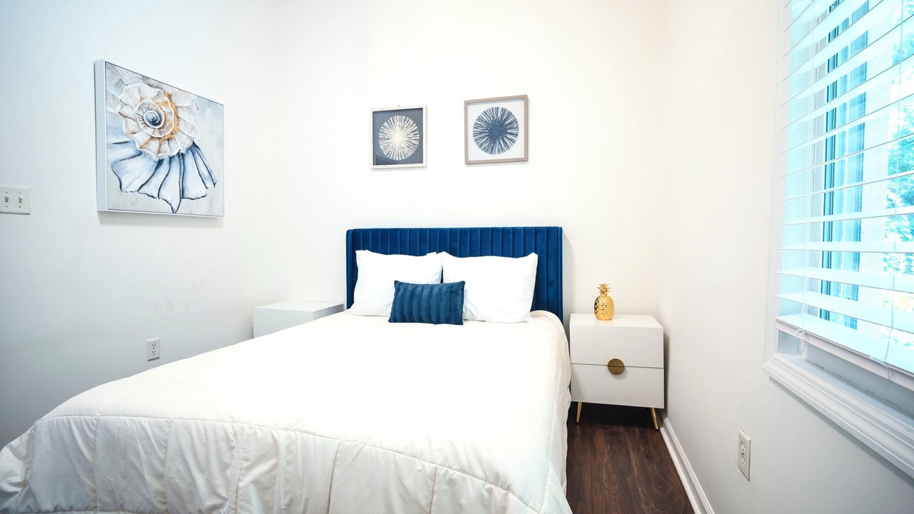 Photo of Others in Thunderbolt