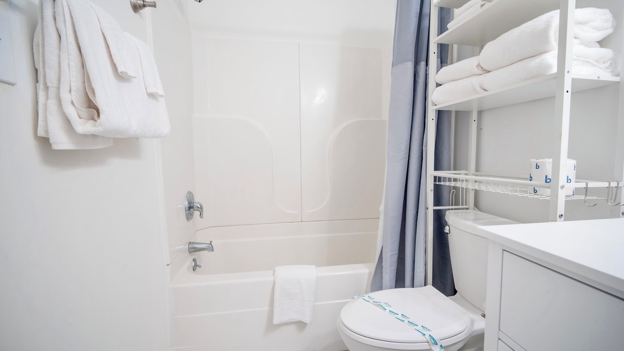 Photo of Others in Thunderbolt