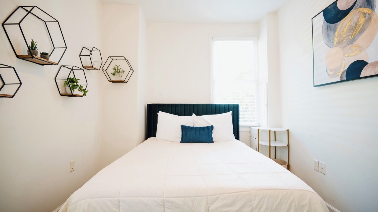 Photo of Others in Thunderbolt