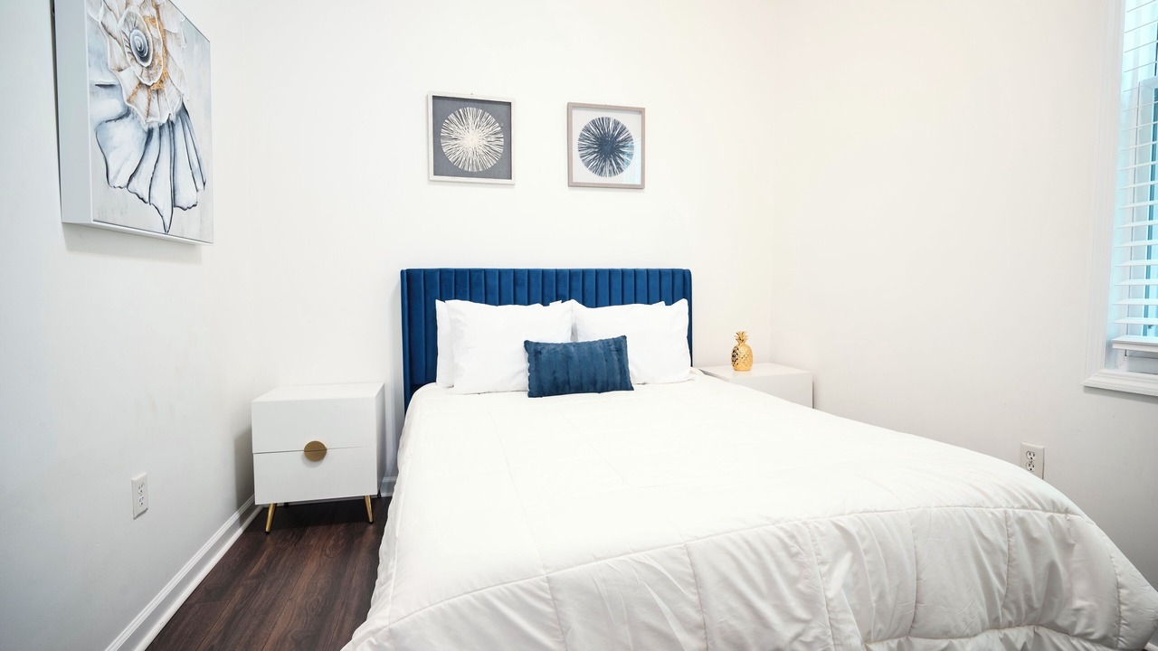 Photo of Others in Thunderbolt