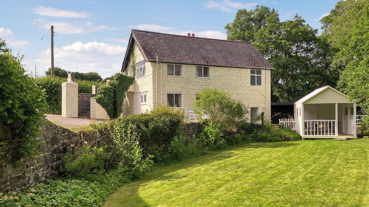 Photo of Others in Llanarmon-yn-Ial