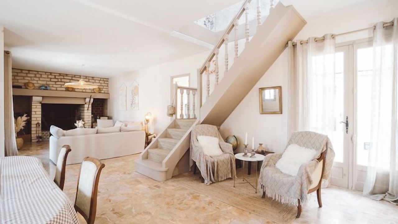 Photo of Others in Escoire