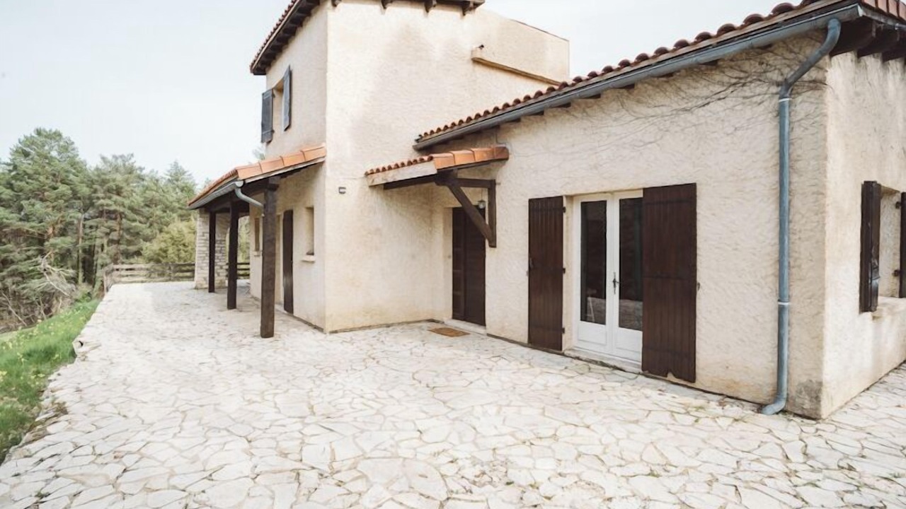 Photo of Others in Escoire