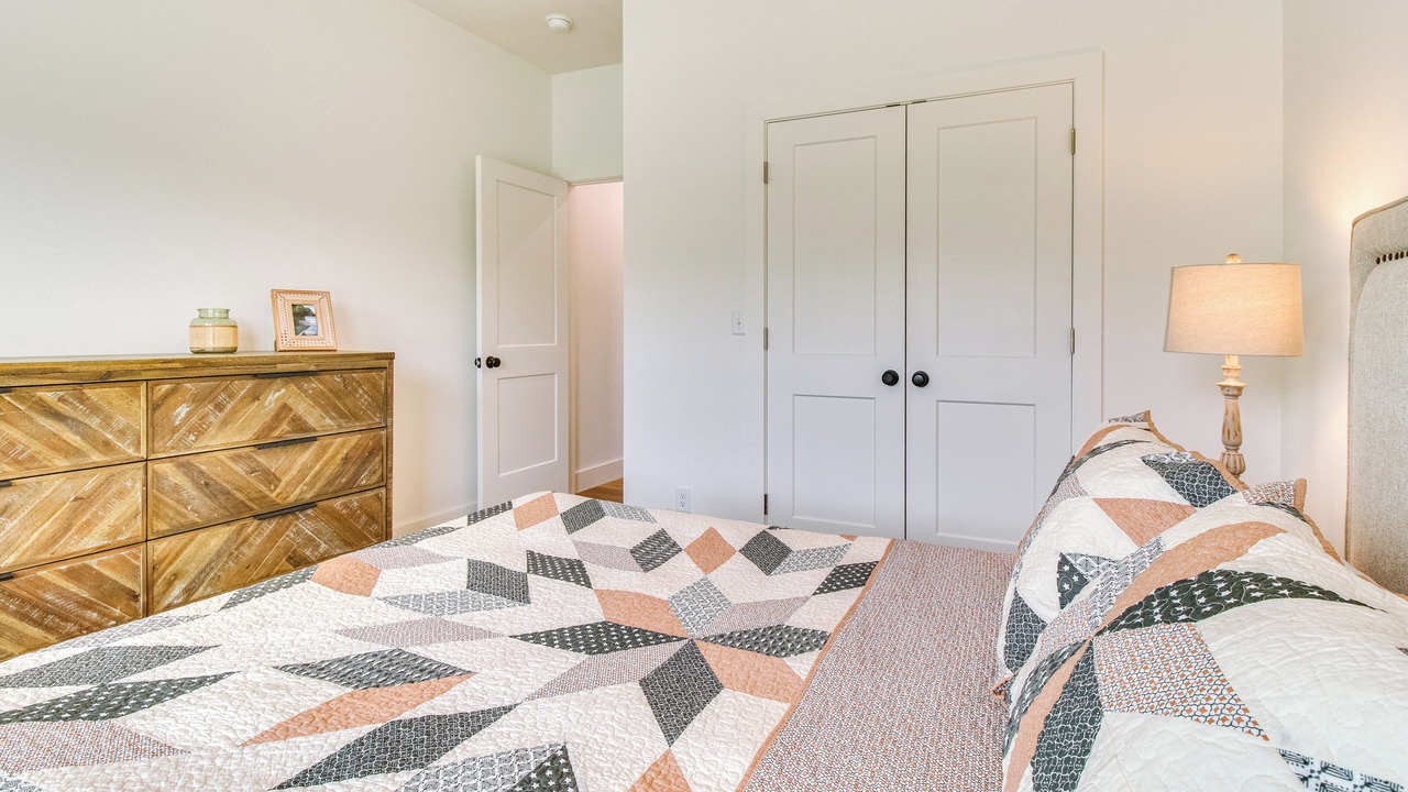 Photo of Bedroom in Flippin