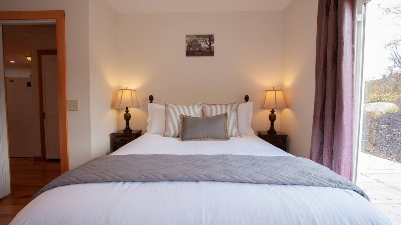 Photo of Bedroom in Clarendon