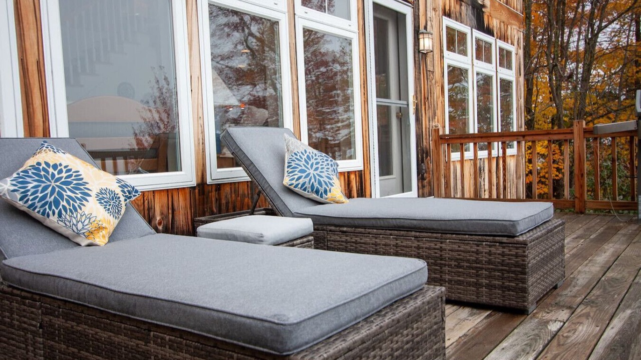 Photo of Patio Balcony in Newport Center