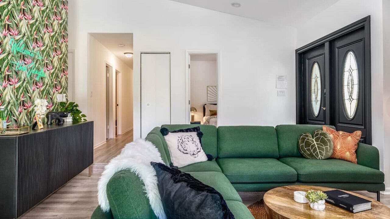 Photo of Livingroom in Central Corals