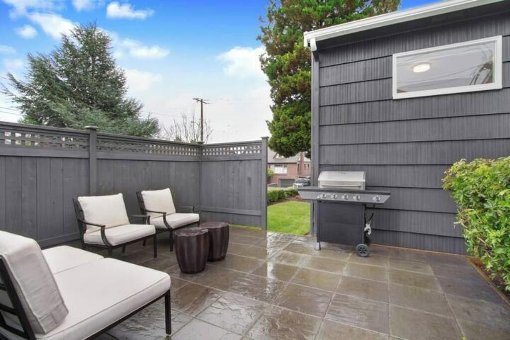 Photo of Others in Phinney Ridge