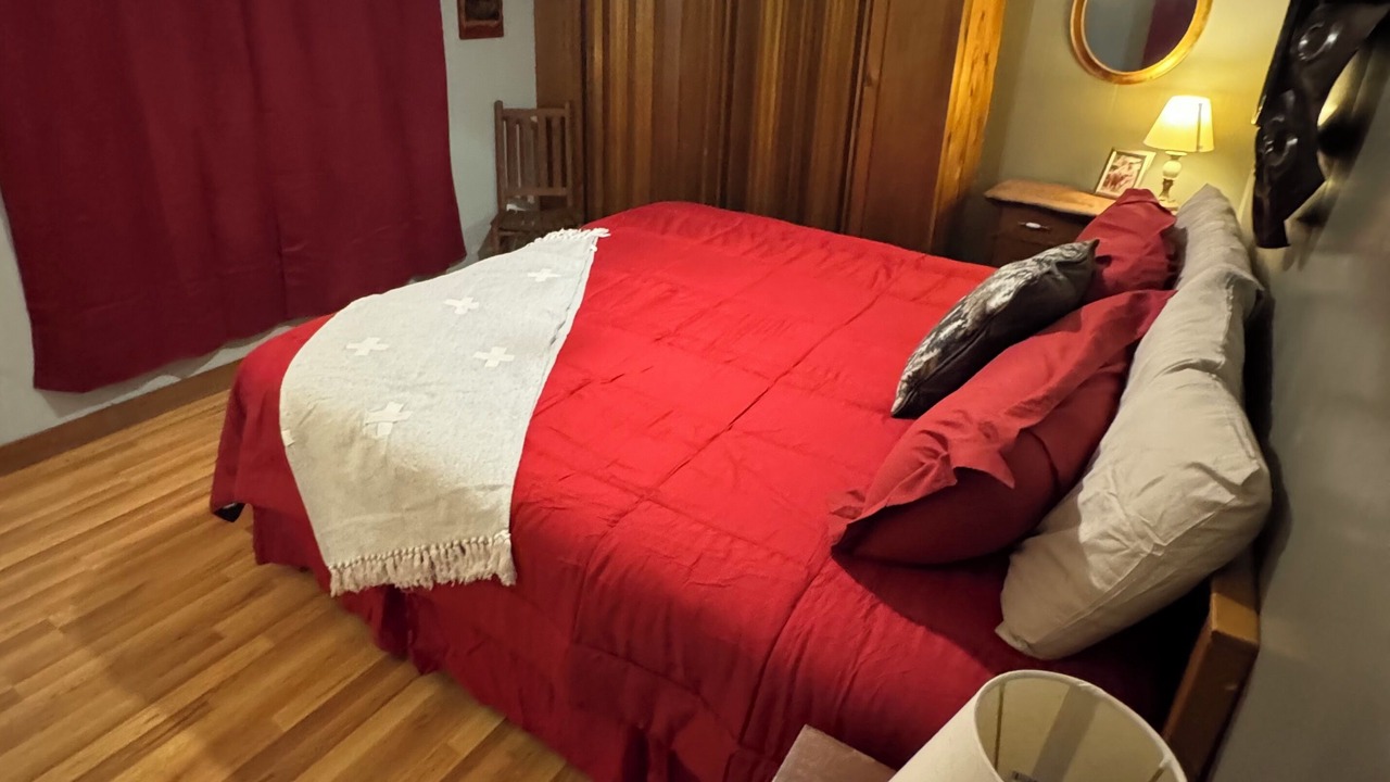 Photo of Bedroom in Flora