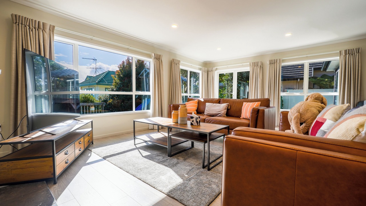 Photo of Livingroom in Somerville