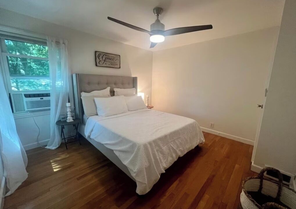 Photo of Bedroom in Brimfield