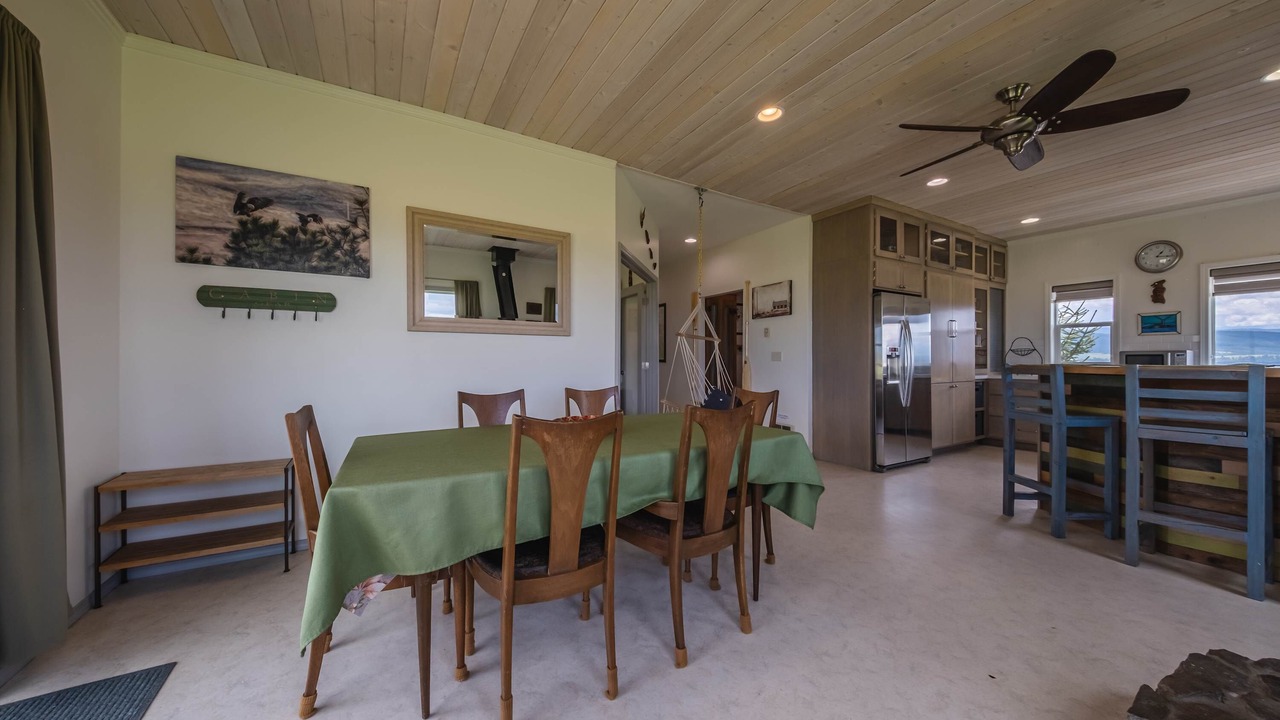 Photo of Livingroom in Eureka