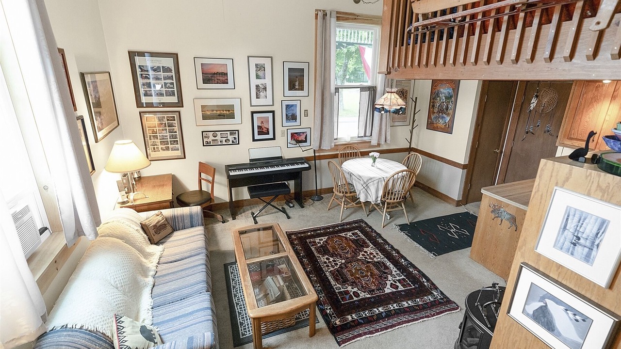 Photo of Livingroom in Bethel