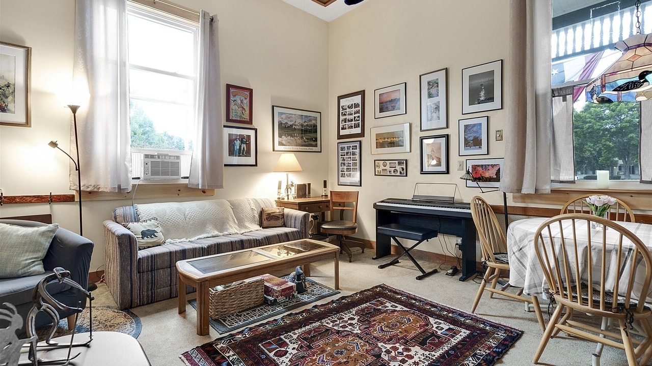 Photo of Livingroom in Bethel