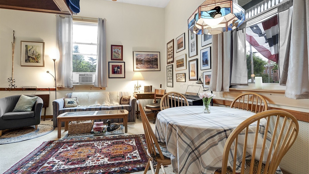 Photo of Livingroom in Bethel