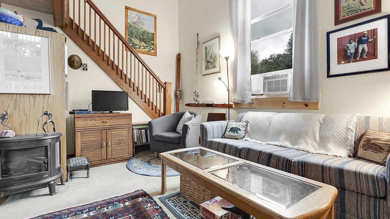 Photo of Livingroom in Bethel