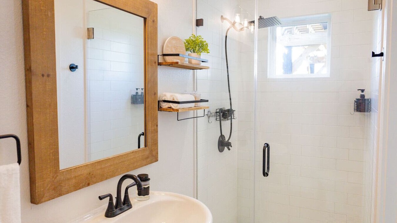 Photo of Bathroom in McLennan County