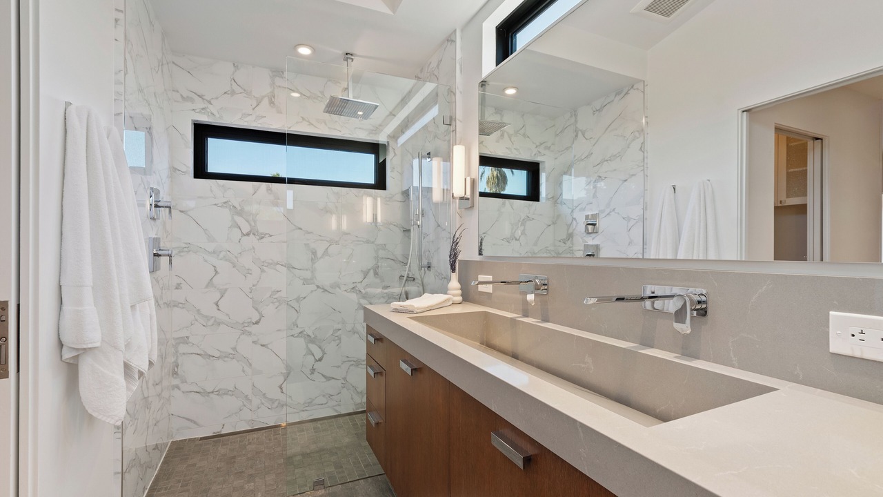 Photo of Bathroom in Rolando Park