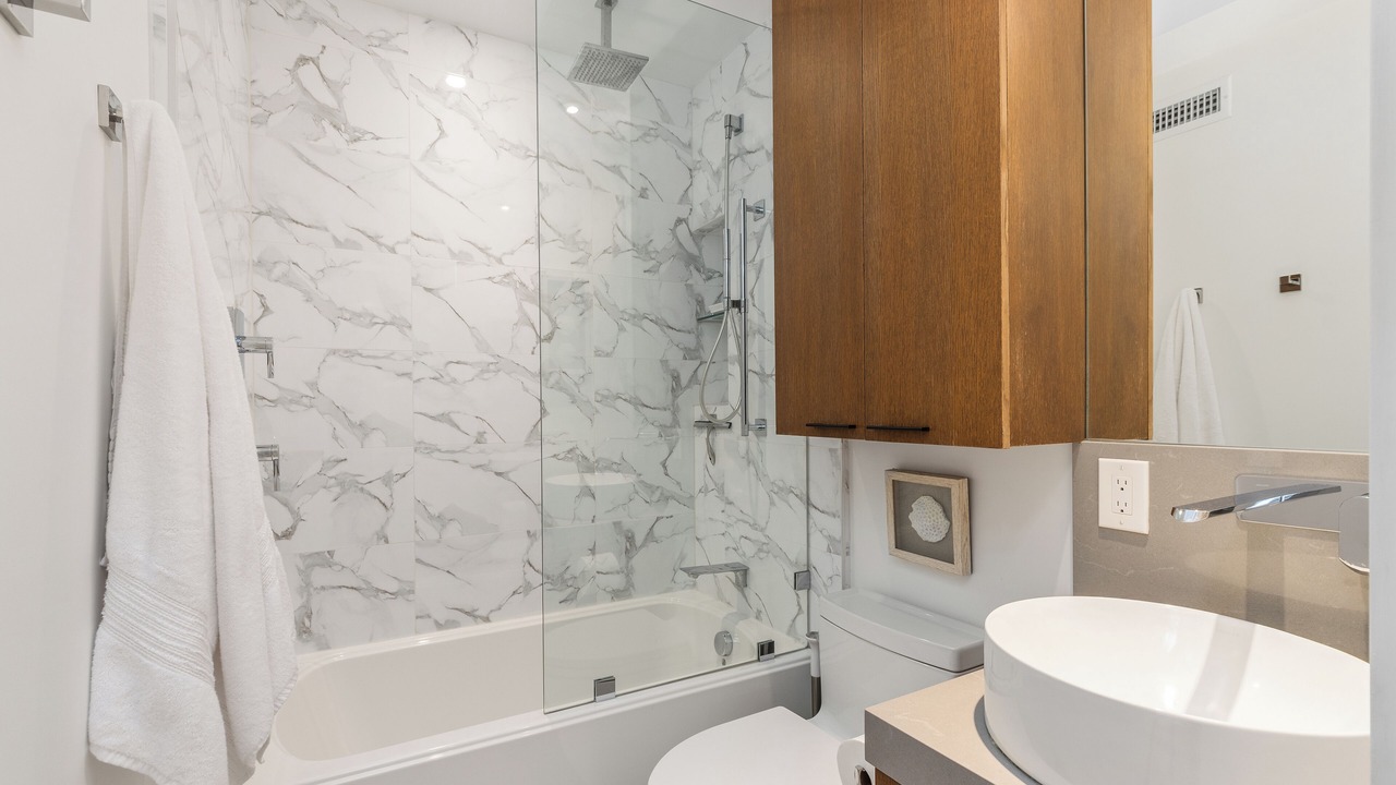 Photo of Bathroom in Rolando Park