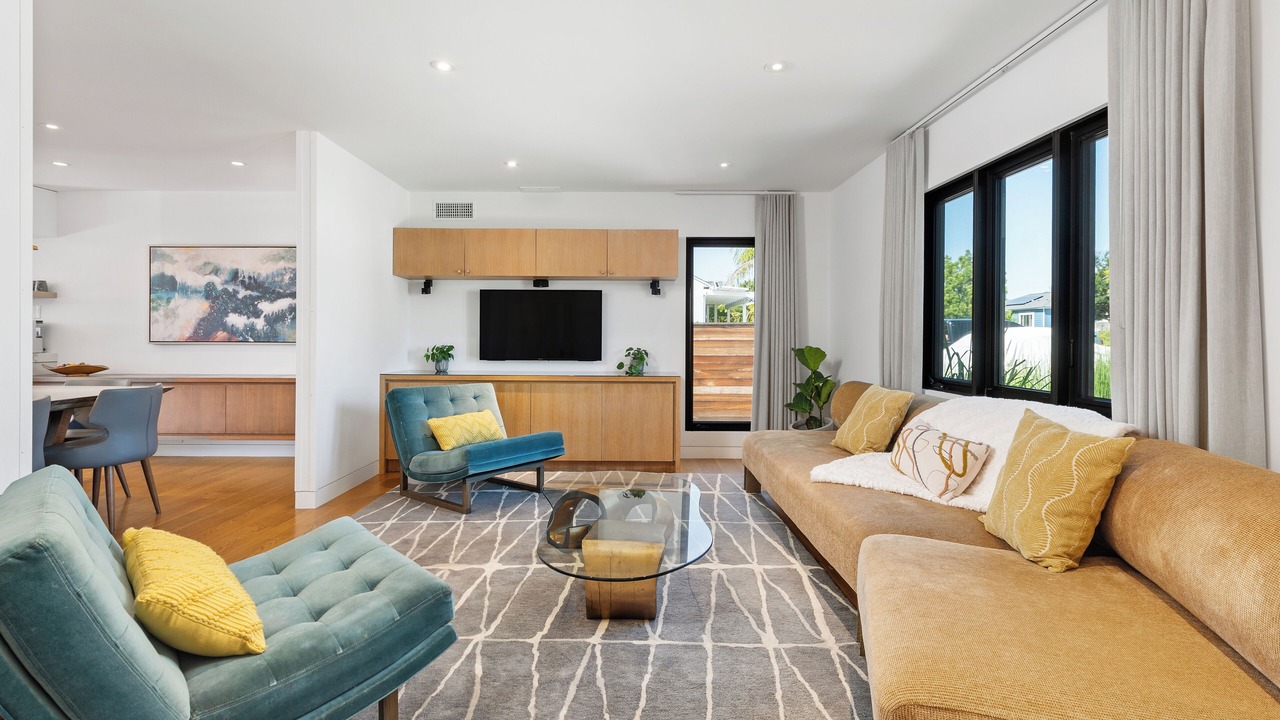 Photo of Livingroom in Rolando Park