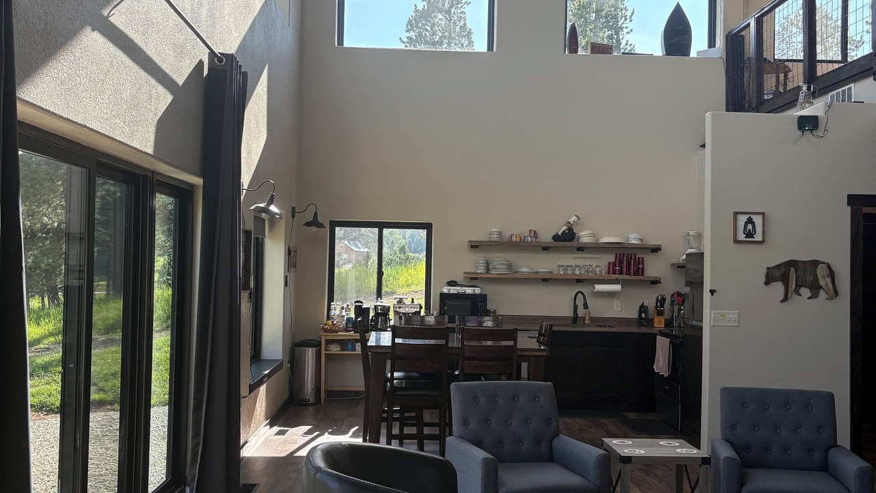 Photo of Livingroom in Lead