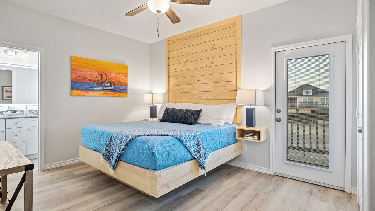Photo of Bedroom in Crystal Beach