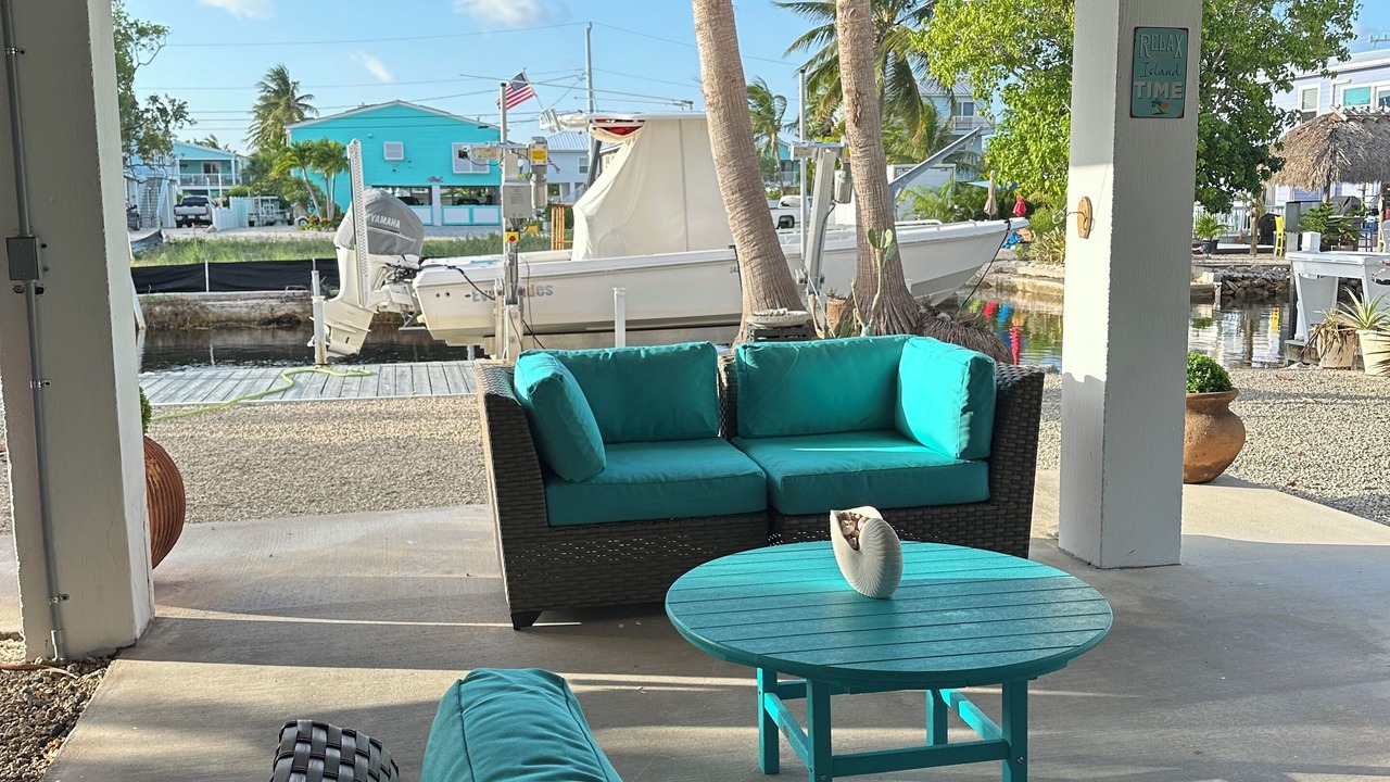 Photo of Patio Balcony in Breezeswept Beach Estates