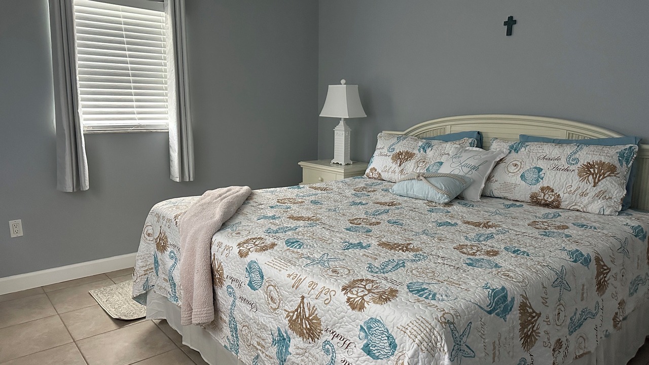 Photo of Bedroom in Breezeswept Beach Estates