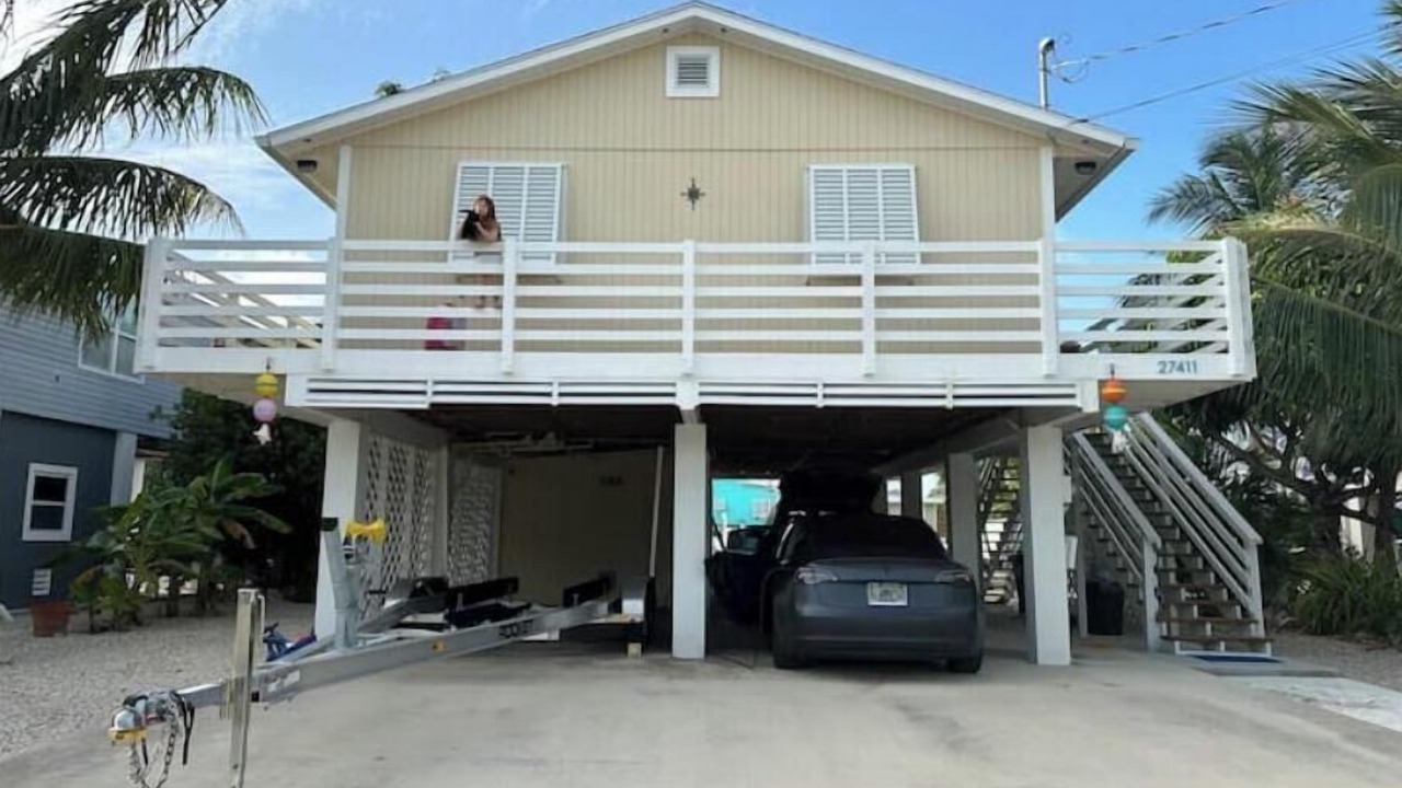 Photo of Outdoor in Breezeswept Beach Estates