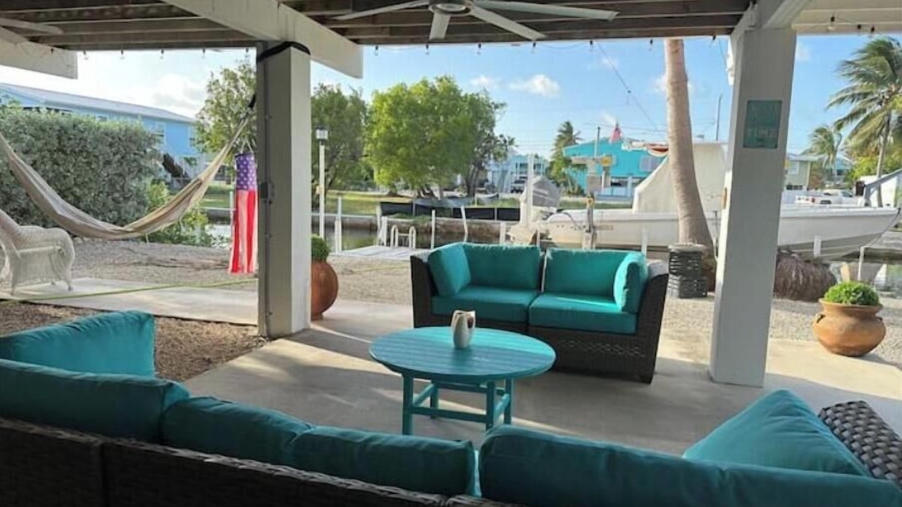 Photo of Patio Balcony in Breezeswept Beach Estates