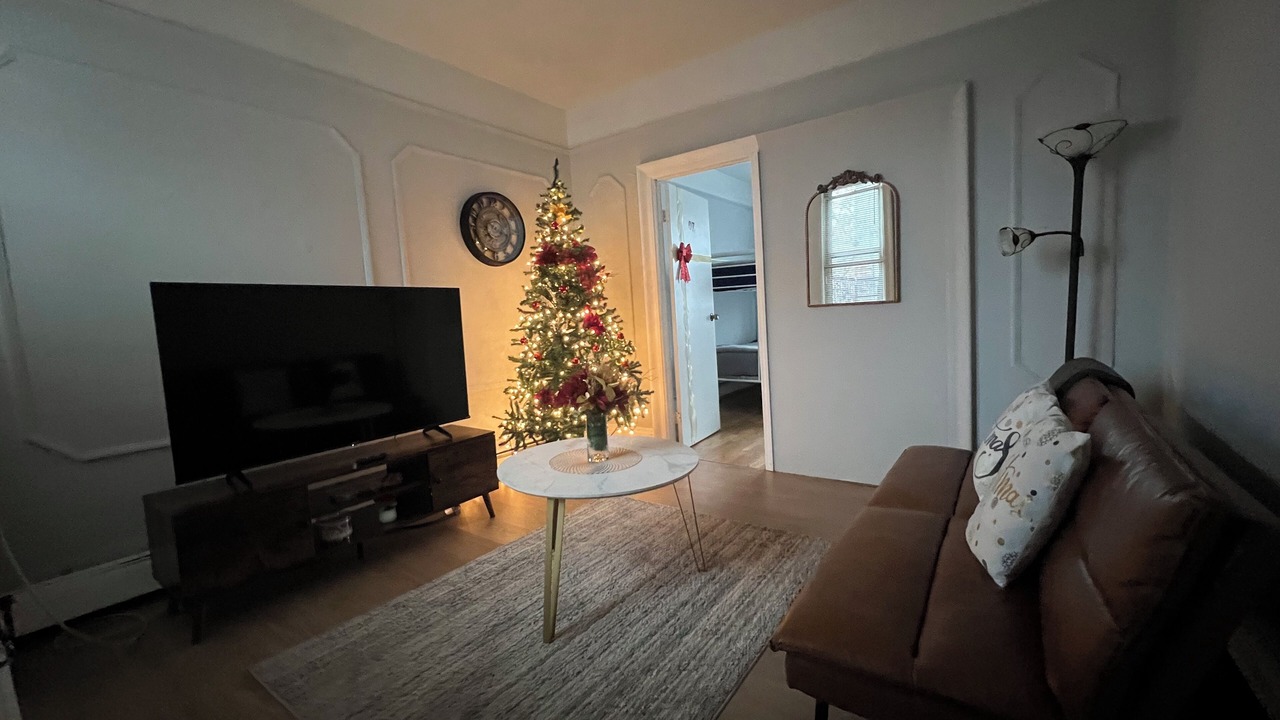 Photo of Livingroom in West New York