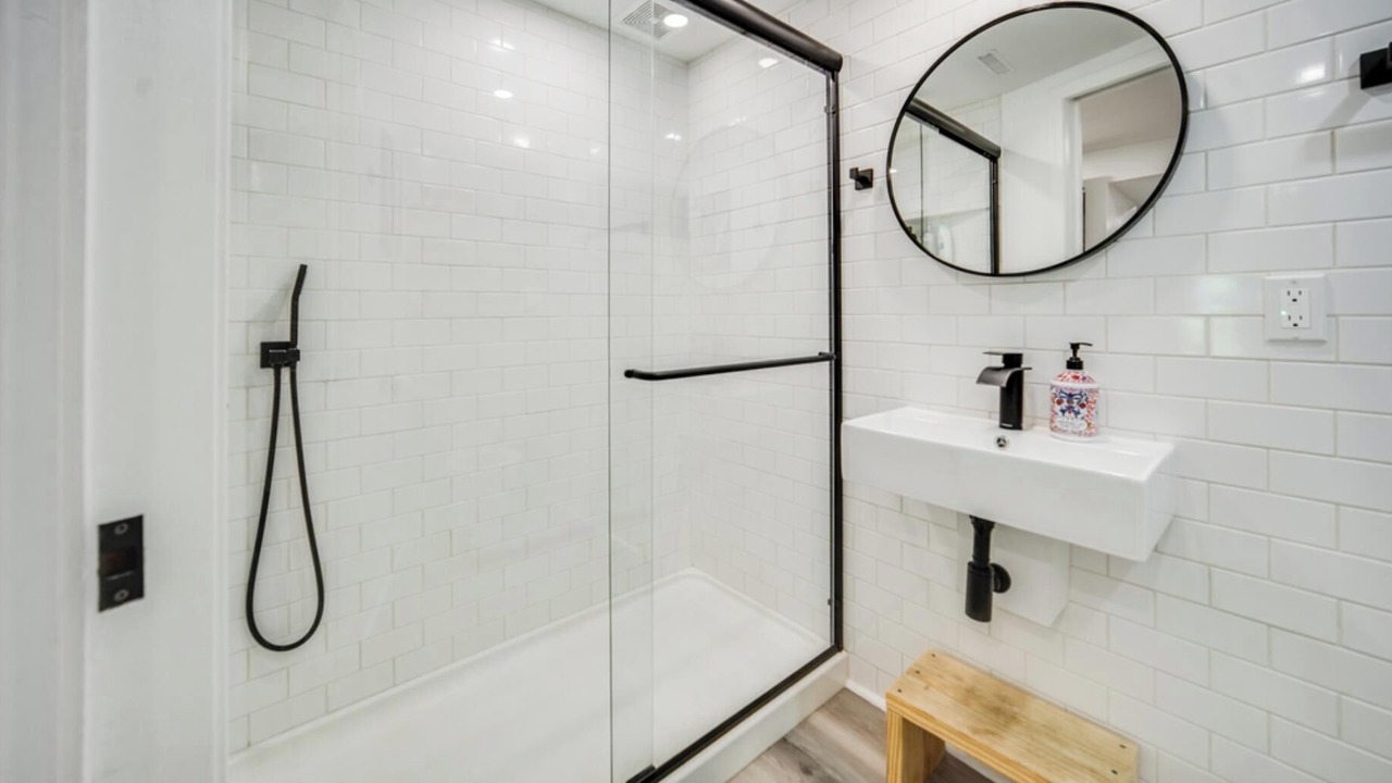 Photo of Bathroom in Bashford Manor