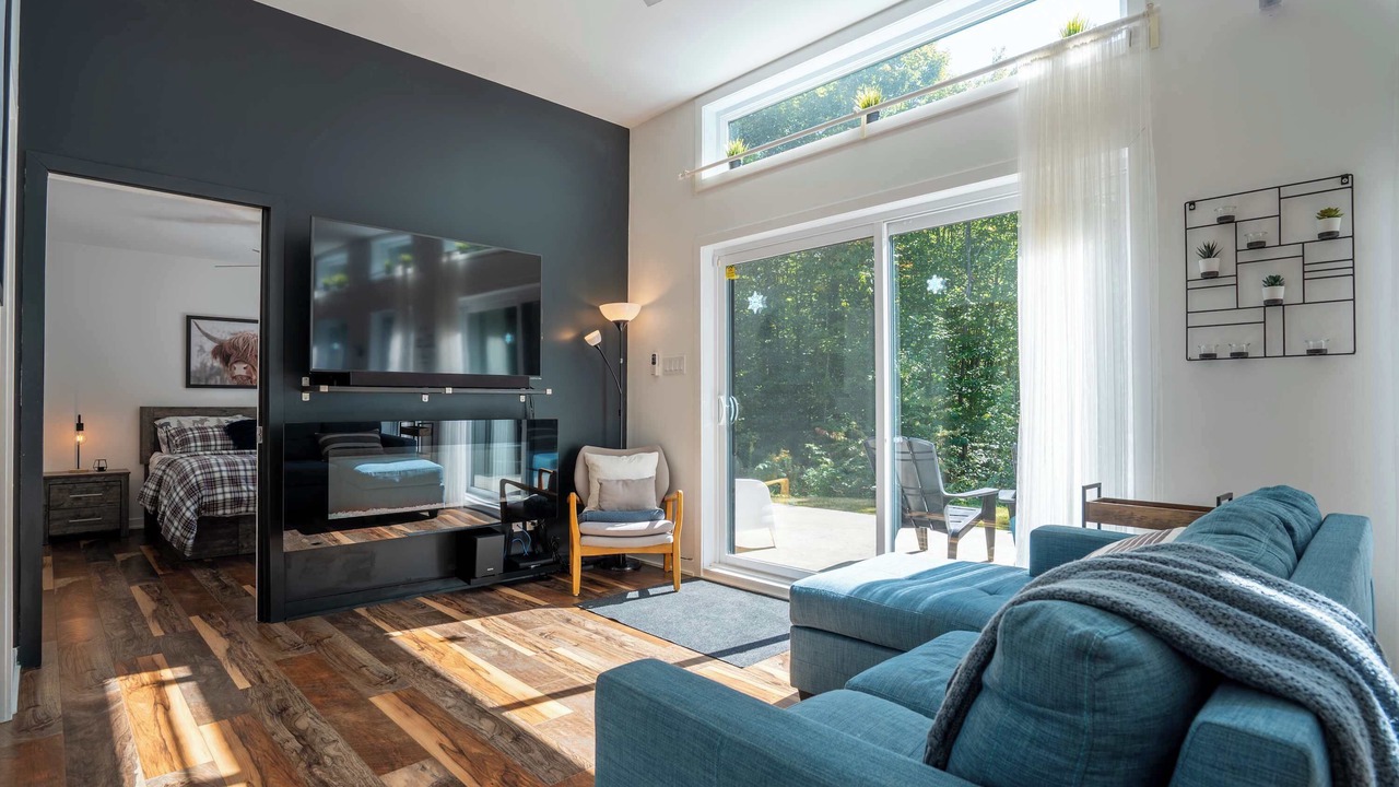 Photo of Livingroom in Chertsey