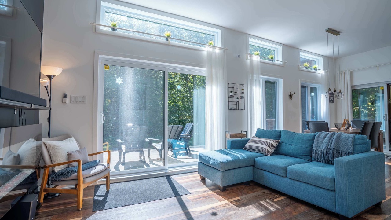 Photo of Livingroom in Chertsey