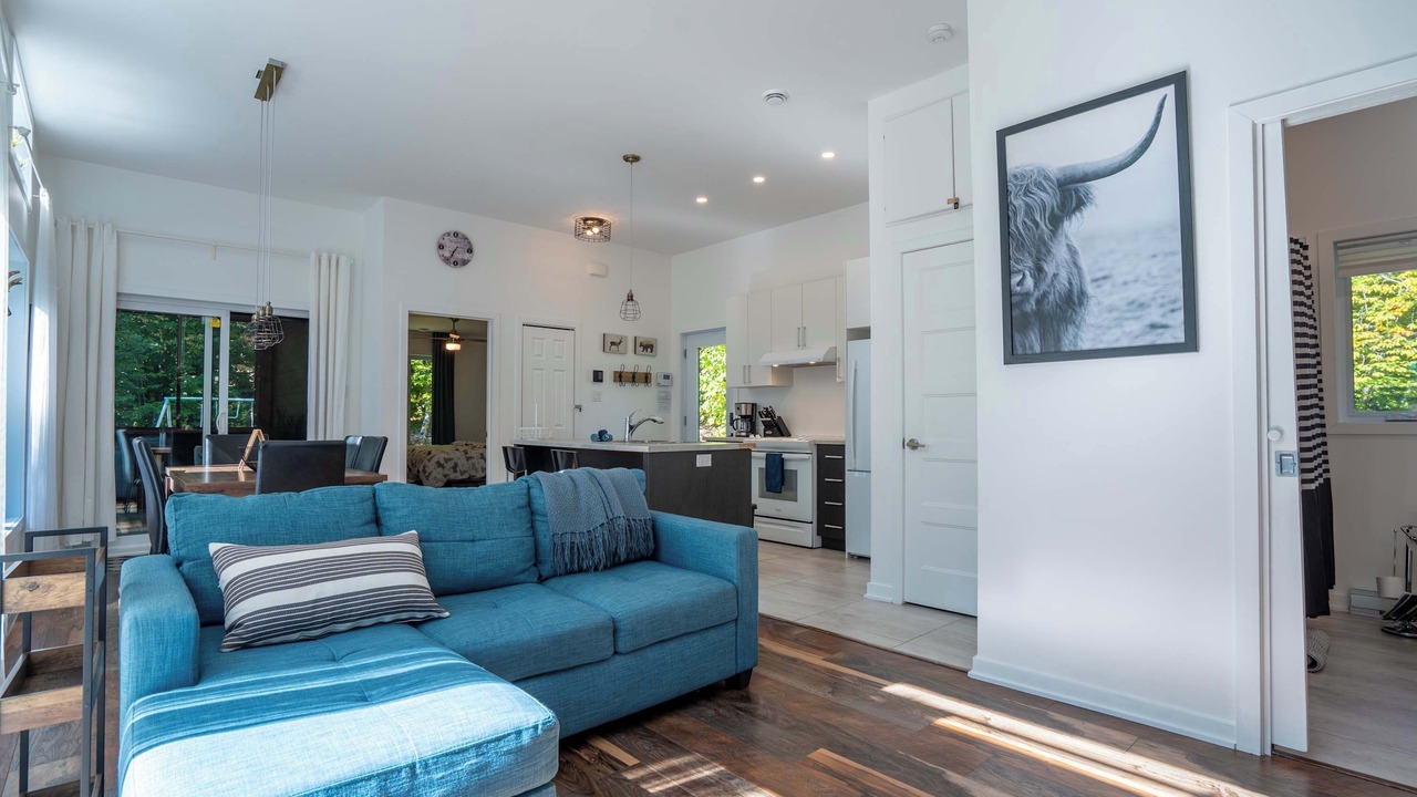 Photo of Livingroom in Chertsey