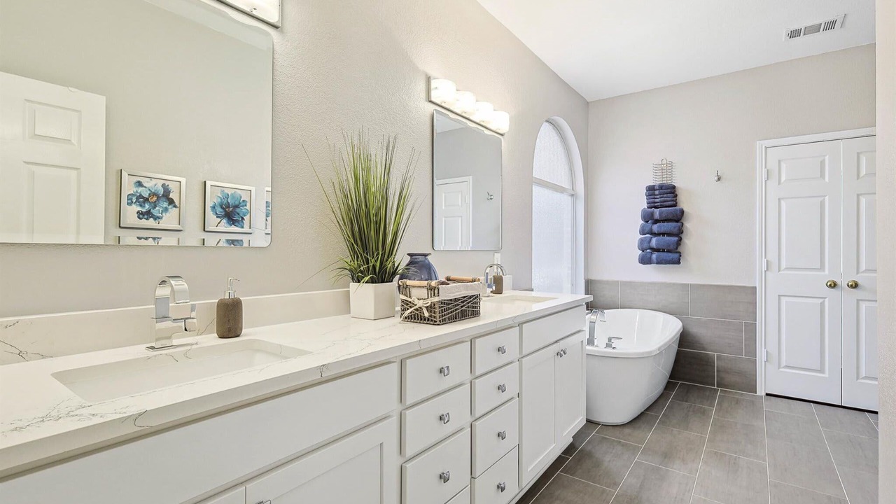 Photo of Bathroom in Lake Dallas