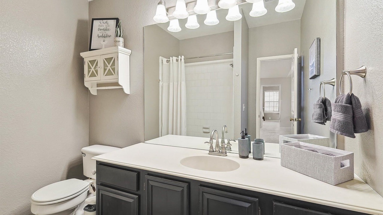 Photo of Bathroom in Lake Dallas