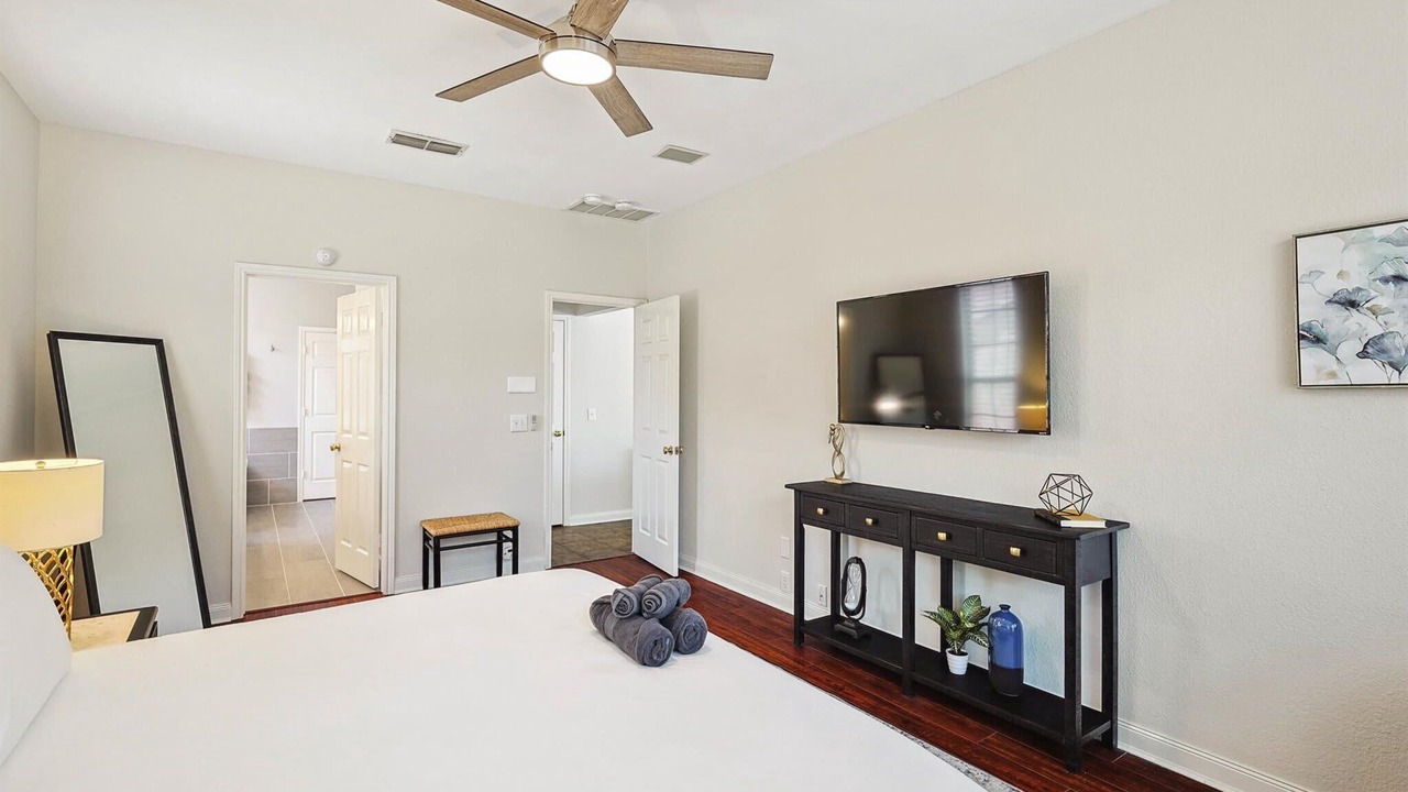 Photo of Bedroom in Lake Dallas
