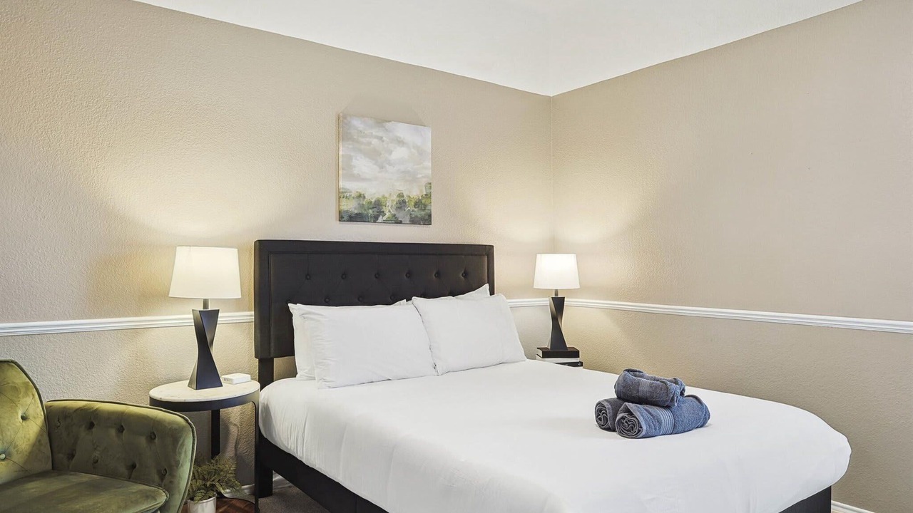 Photo of Bedroom in Lake Dallas