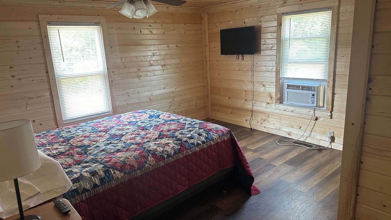 Photo of Bedroom in Warrensburg