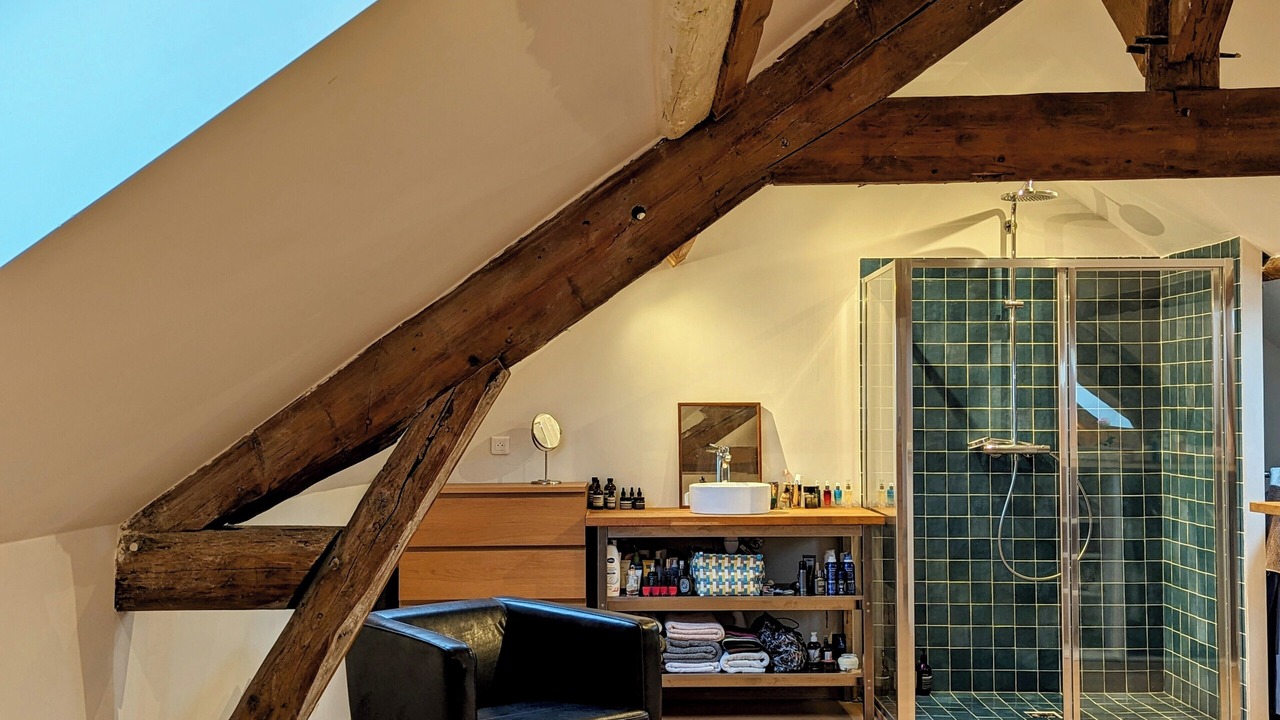 Photo of Bathroom in Coye-la-Foret