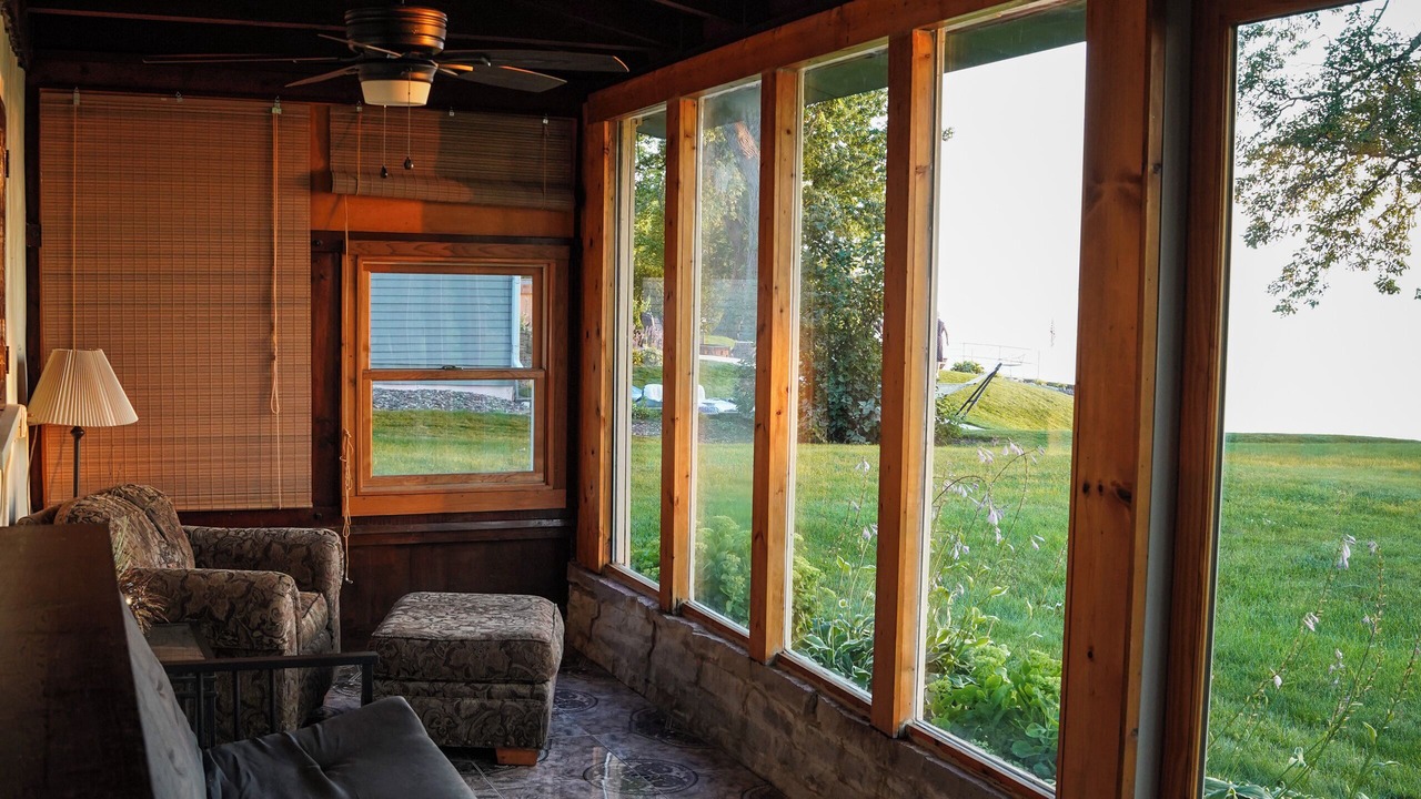 Photo of Livingroom in Chilton