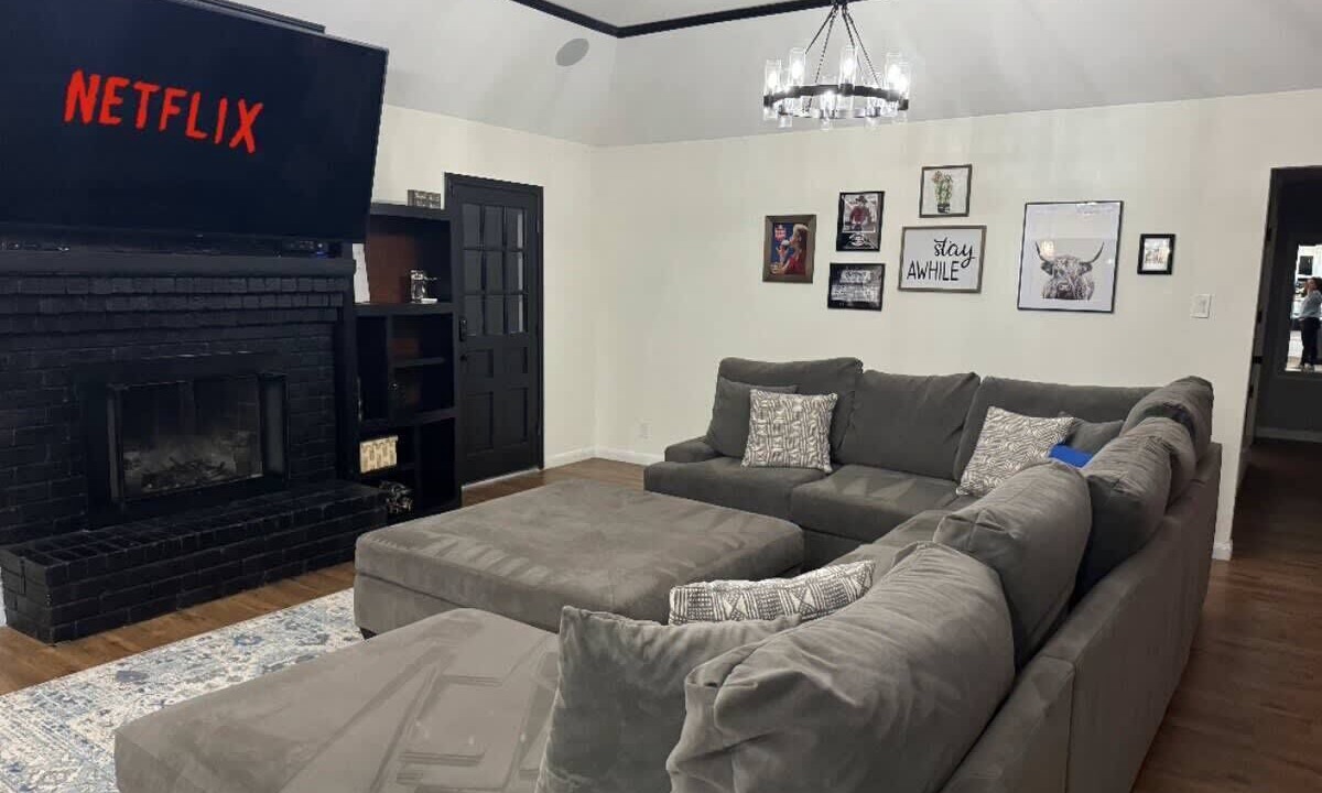 Photo of Livingroom in Duncanville